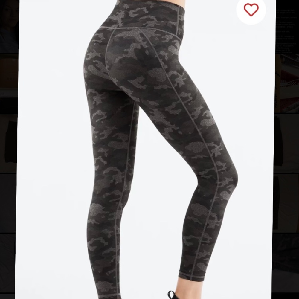 Fabletics Define Highwaisted 7/8 Legging (Powerhold)